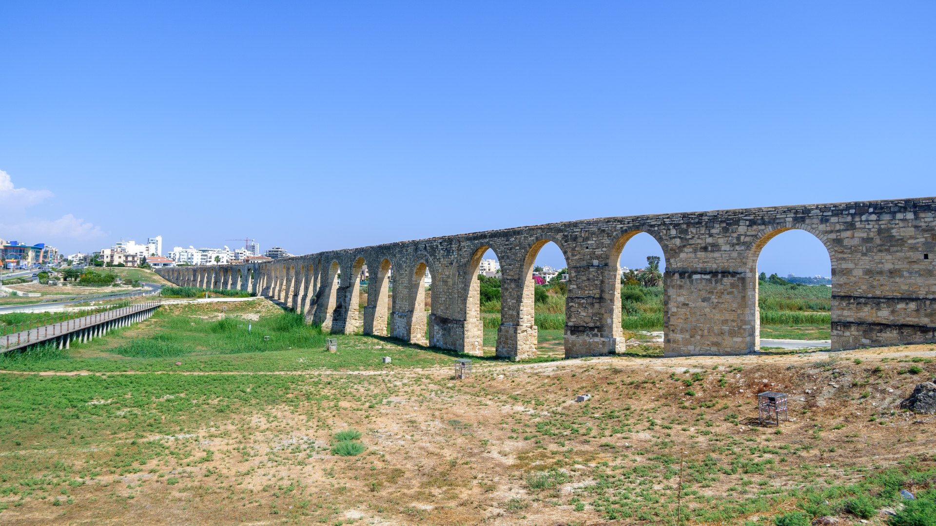 Ларнака. Kamares Aqueduct