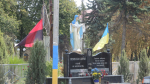 Памятник поргибшей сотне на перекретске в мелком селе
