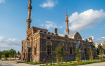 Бывшая русская церковь, а теперь мечеть